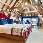 Hotel The Stamp 4*