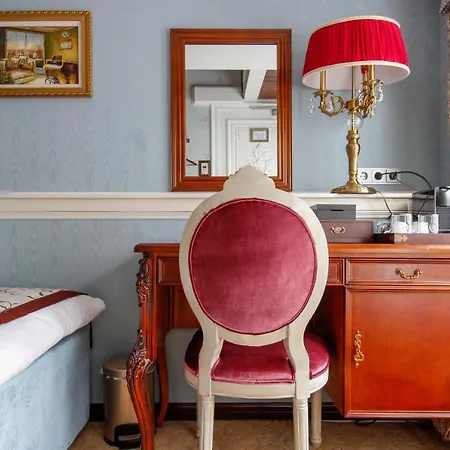 The Stamp 4* 스헤르토헨보스